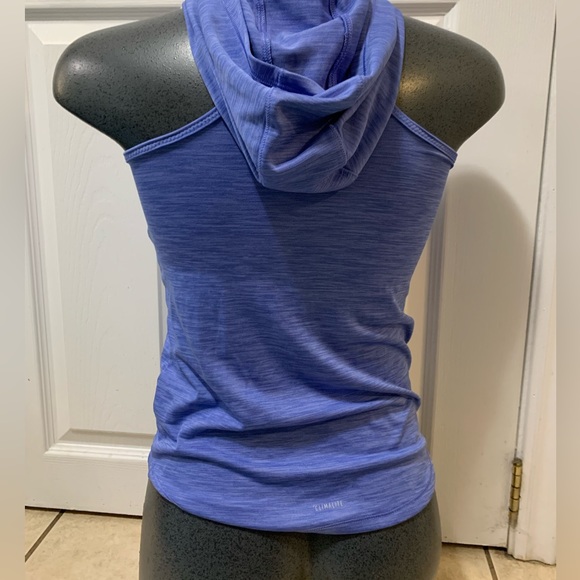 ADIDAS sleeveless hoodie tank top 🤩 - Picture 2 of 5